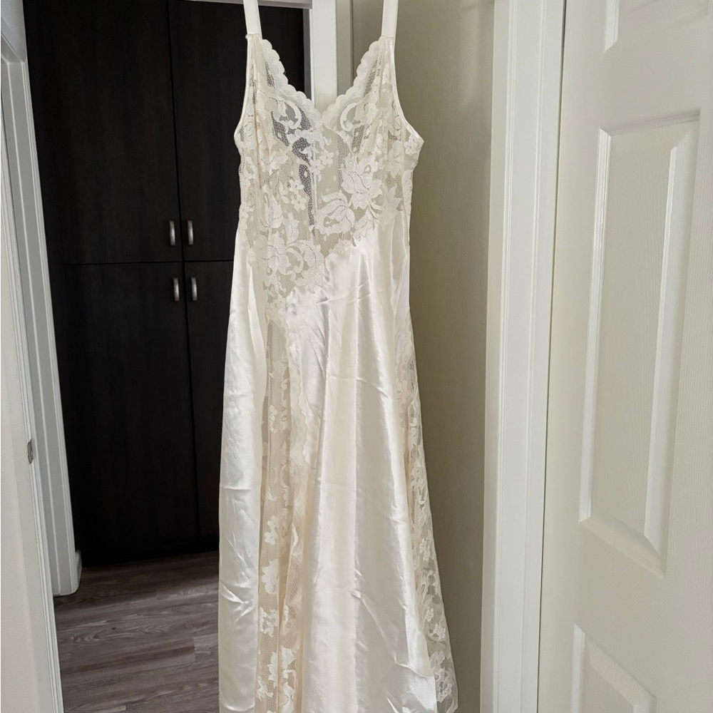 Vintage Victoria’s Secret slip dress ivory